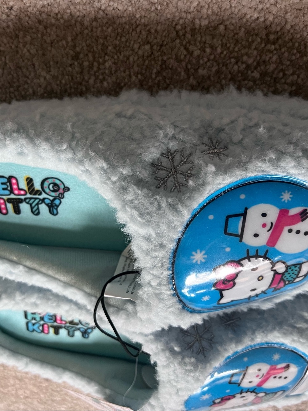 Hello Kitty Pastel Blue Plush Indoor Slippers - Picture 7 of 11